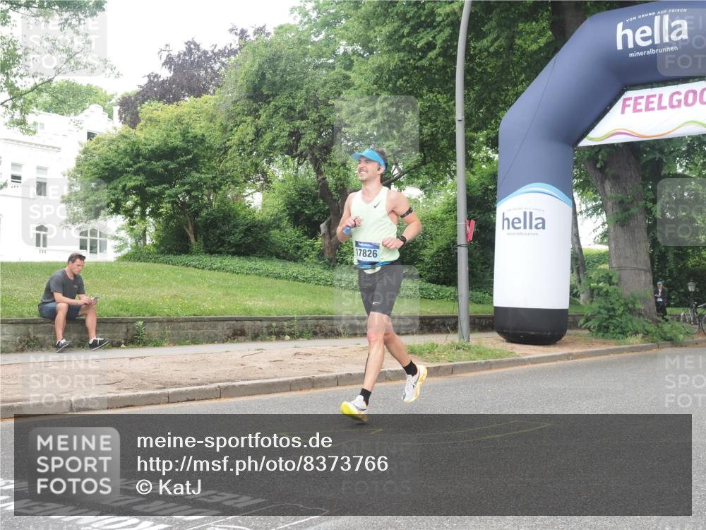 29.06.2025 - hella hamburg halbmarathon KatJ http://msf.ph/oto/8373766 29.06.2025 10:23:59 Zwischen KM18-KM19 1002, 1644, 8395 meine-sportfotos.de