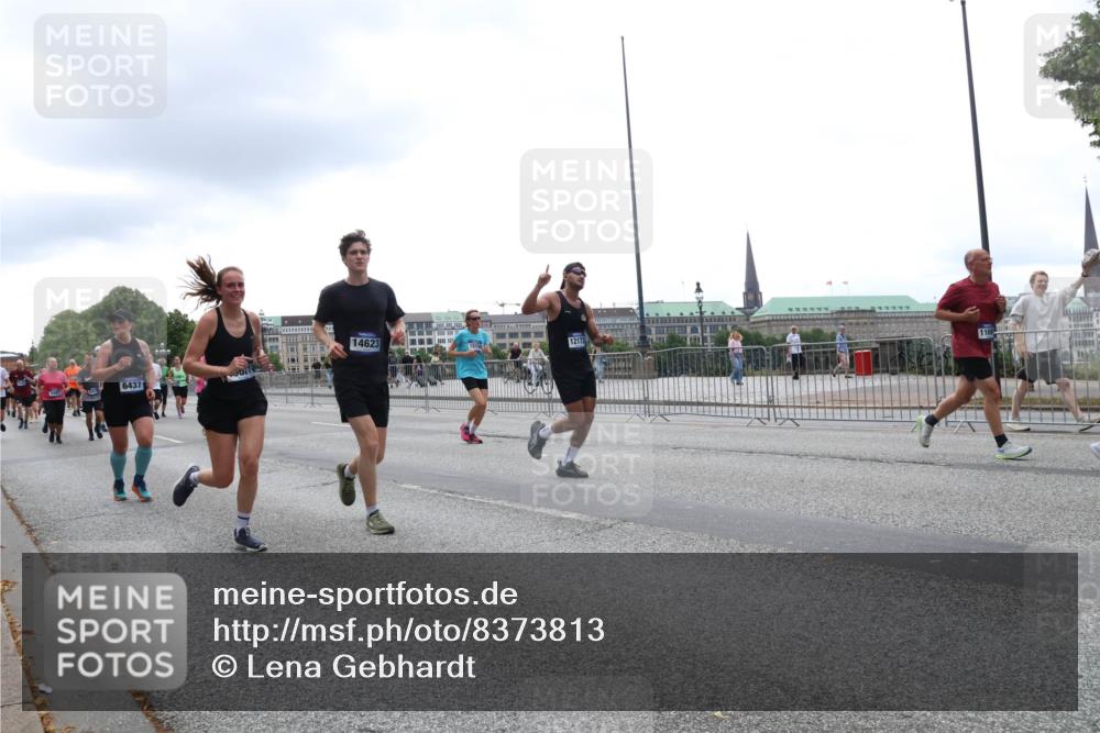 29.06.2025 - hella hamburg halbmarathon Lena Gebhardt http://msf.ph/oto/8373813 29.06.2025 10:49:04 Lombardsbrücke 14623, 1515, 12173, 6437, 1167, 1525, 1584, 2067, 2160, 2395, 2437, 2438, 2527, 2541, 2713, 2716, 2792, 2927, 3070, 3086, 3215, 3232, 3253, 4403, 4525, 4527, 4589, 4809, 5010, 5118, 5463, 5479, 5480, 5551, 6015, 6437, 6566, 6979, 6989, 7062, 7203, 7931, 7936, 7947, 7948, 8549, 8719, 8760, 9245, 9341, 9359, 9552, 10033, 10038, 10081, 10130, 10204, 10366, 10479, 10524, 10654, 10656, 10782, 10785, 11000, 11031, 11192, 11364, 11365, 13845, 16701 meine-sportfotos.de