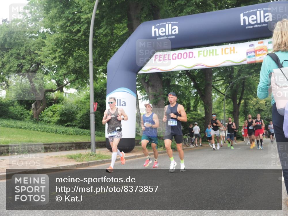 29.06.2025 - hella hamburg halbmarathon KatJ http://msf.ph/oto/8373857 29.06.2025 10:24:05 Zwischen KM18-KM19 7867 meine-sportfotos.de
