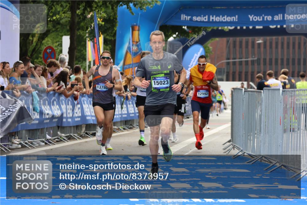 29.06.2025 - hella hamburg halbmarathon Strokosch-Dieckow http://msf.ph/oto/8373957 29.06.2025 10:26:53 Ziel 5344, 9079, 12641, 12992, 13780, 13956, 15023, 15671, 19050 meine-sportfotos.de