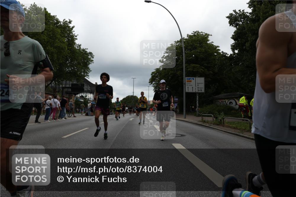 29.06.2025 - hella hamburg halbmarathon Yannick Fuchs http://msf.ph/oto/8374004 29.06.2025 10:53:53 20KM 1019, 1544, 2780, 3169, 3780, 4238, 4379, 4986, 5272, 6327, 6470, 7259, 7824, 8030, 8326, 8481, 8749, 8807, 9741, 9985, 10271, 10281, 10301, 11114, 11158, 11159, 11250, 11757, 12406, 12422, 12446, 13036, 13706, 13847, 13993, 14471, 14823, 15083, 15525, 15673, 15914, 16530, 16608, 17860, 18130, 18200, 18202, 18377, 18624, 19178 meine-sportfotos.de