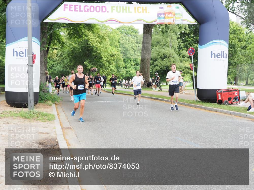 29.06.2025 - hella hamburg halbmarathon MichiJ http://msf.ph/oto/8374053 29.06.2025 10:45:06 Zwischen KM18-KM19 1595, 2606, 5277, 6281, 6302, 9835, 10212, 12735, 13694, 15824, 17455, 18068, 18112, 18492, 18682 meine-sportfotos.de
