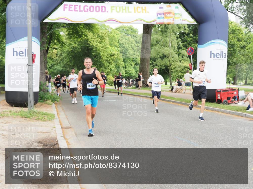 29.06.2025 - hella hamburg halbmarathon MichiJ http://msf.ph/oto/8374130 29.06.2025 10:45:07 Zwischen KM18-KM19 2606, 6281, 9835, 10212, 10896, 12735, 13694, 15824, 17455, 18068, 18112, 18492, 18682 meine-sportfotos.de
