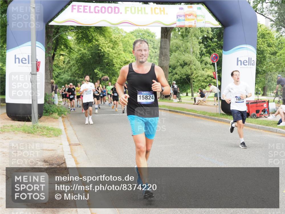 29.06.2025 - hella hamburg halbmarathon MichiJ http://msf.ph/oto/8374220 29.06.2025 10:45:08 Zwischen KM18-KM19 2606, 9835, 10212, 10896, 12735, 13694, 15824, 17455, 18492, 18682 meine-sportfotos.de