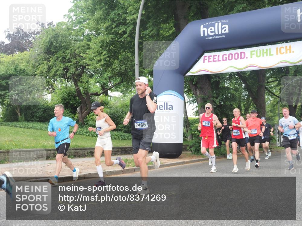 29.06.2025 - hella hamburg halbmarathon KatJ http://msf.ph/oto/8374269 29.06.2025 10:24:10 Zwischen KM18-KM19 1344, 4050, 4740, 7466, 7867 meine-sportfotos.de