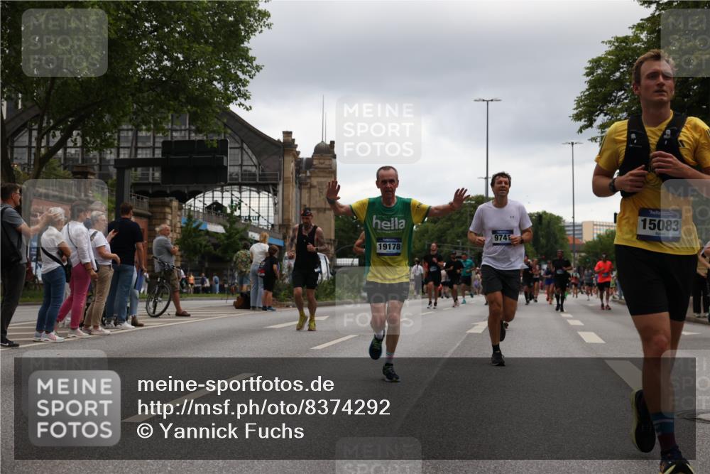 29.06.2025 - hella hamburg halbmarathon Yannick Fuchs http://msf.ph/oto/8374292 29.06.2025 10:53:55 20KM 1019, 1544, 2011, 2730, 2780, 3169, 3780, 4238, 4379, 4986, 5272, 6327, 6470, 7259, 7824, 8030, 8326, 8481, 8749, 8807, 9741, 9985, 10271, 10281, 10301, 11114, 11158, 11159, 11250, 12406, 12422, 12446, 13036, 13706, 13847, 13993, 14471, 14823, 15083, 15525, 15673, 15914, 16530, 16608, 17860, 18130, 18200, 18202, 18377, 18624, 19178 meine-sportfotos.de