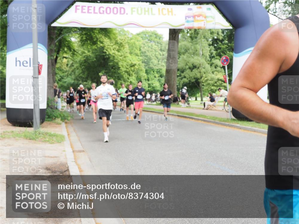 29.06.2025 - hella hamburg halbmarathon MichiJ http://msf.ph/oto/8374304 29.06.2025 10:45:09 Zwischen KM18-KM19 2606, 9835, 10212, 10896, 12735, 13694, 15824, 17455, 18492, 18682 meine-sportfotos.de