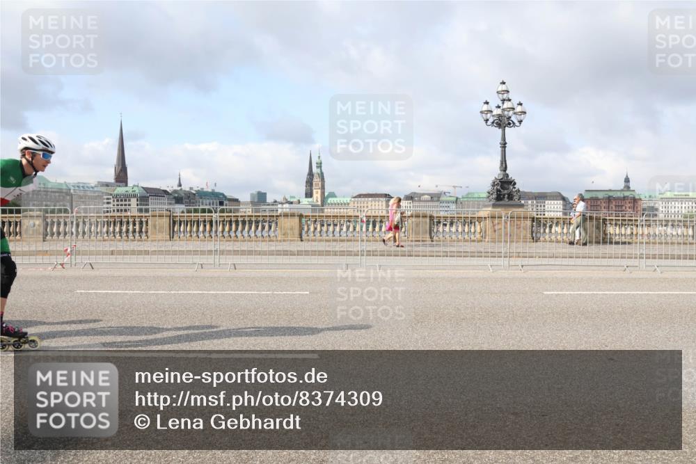 29.06.2025 - hella hamburg halbmarathon Lena Gebhardt http://msf.ph/oto/8374309 29.06.2025 08:51:14 Lombardsbrücke  meine-sportfotos.de
