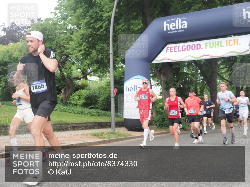 29.06.2025 - hella hamburg halbmarathon KatJ http://msf.ph/oto/8374330 29.06.2025 10:24:11 Zwischen KM18-KM19 1344, 4050, 4740, 7466, 7867 meine-sportfotos.de
