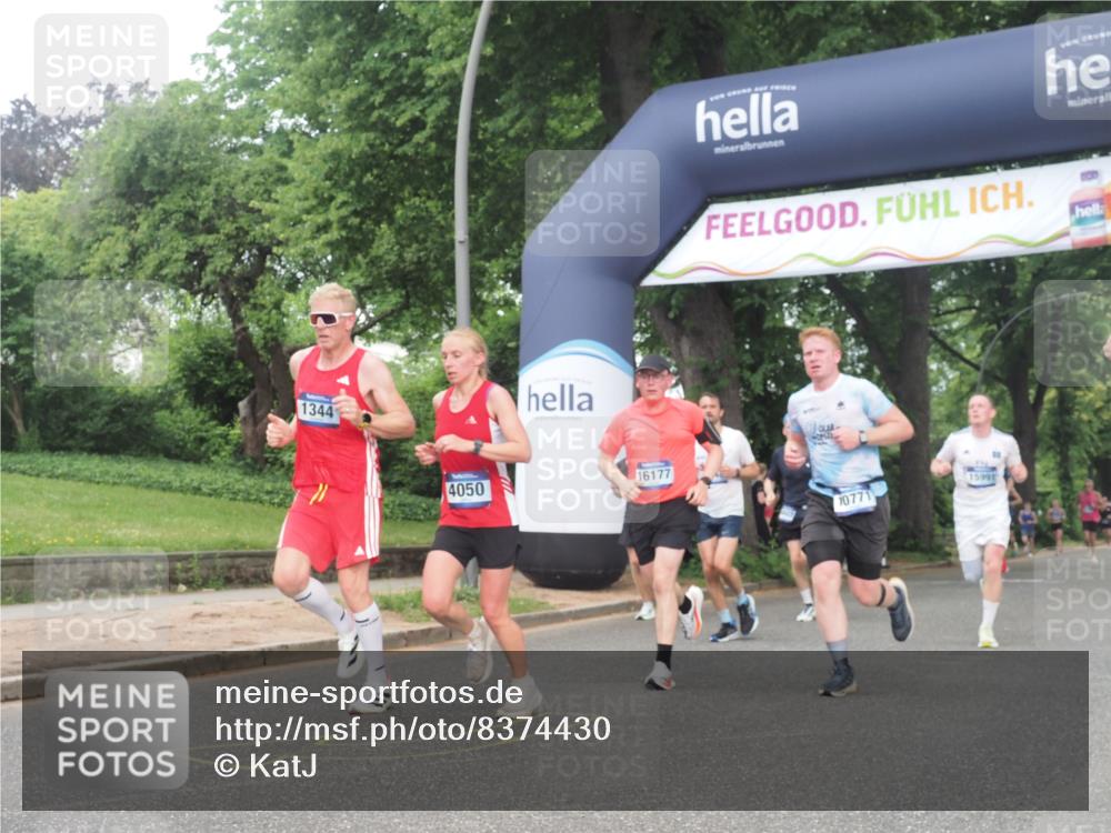 29.06.2025 - hella hamburg halbmarathon KatJ http://msf.ph/oto/8374430 29.06.2025 10:24:12 Zwischen KM18-KM19 1344, 4050, 4740, 7466 meine-sportfotos.de
