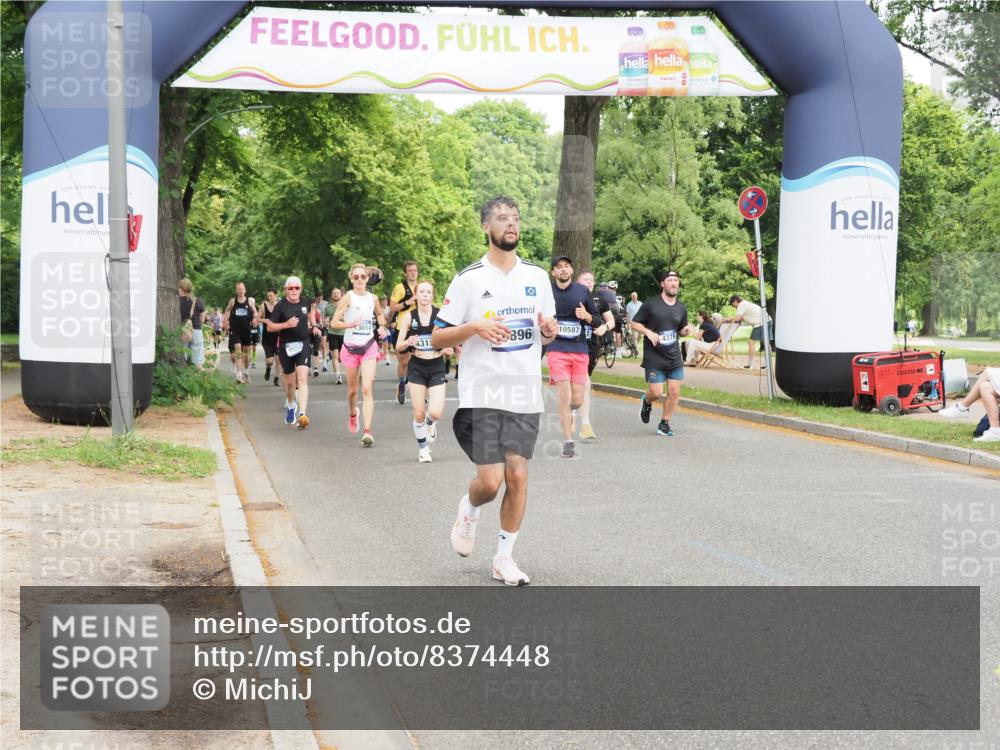 29.06.2025 - hella hamburg halbmarathon MichiJ http://msf.ph/oto/8374448 29.06.2025 10:45:11 Zwischen KM18-KM19 2606, 4319, 6531, 9835, 10212, 10587, 10896, 13654, 13694, 15824 meine-sportfotos.de