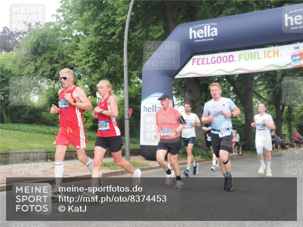 29.06.2025 - hella hamburg halbmarathon KatJ http://msf.ph/oto/8374453 29.06.2025 10:24:12 Zwischen KM18-KM19 1344, 4050, 4740, 7466 meine-sportfotos.de