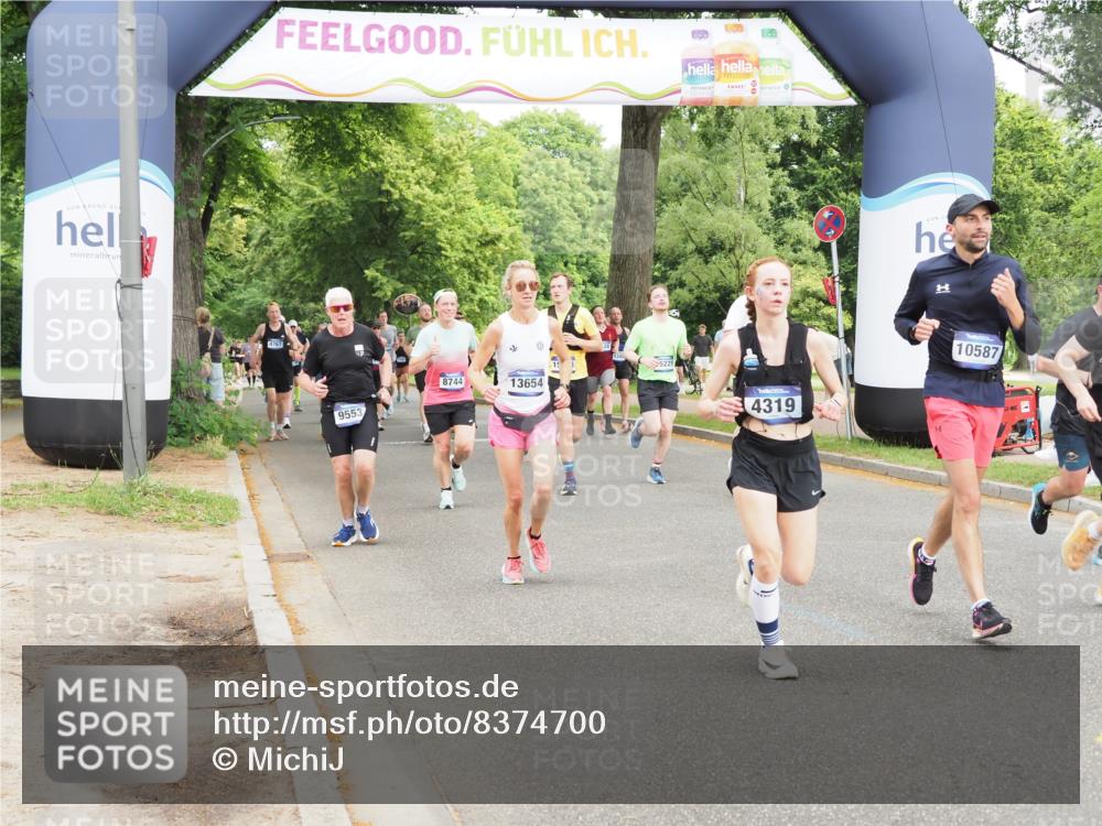 29.06.2025 - hella hamburg halbmarathon MichiJ http://msf.ph/oto/8374700 29.06.2025 10:45:13 Zwischen KM18-KM19 4319, 4379, 6531, 9553, 10212, 10587, 10896, 13654, 13694, 15229, 15824, 16206 meine-sportfotos.de