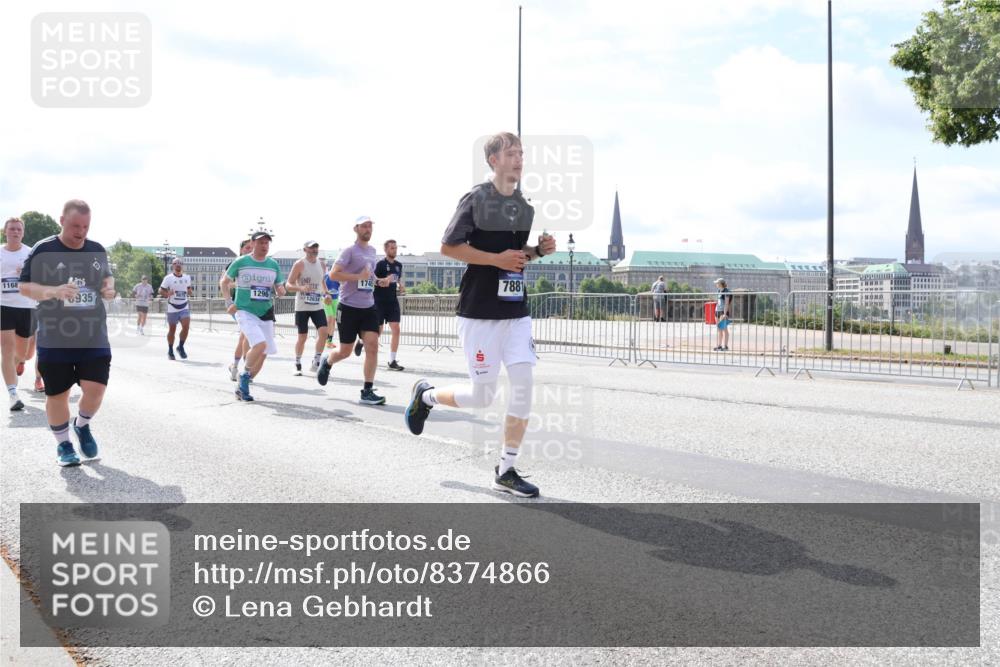 29.06.2025 - hella hamburg halbmarathon Lena Gebhardt http://msf.ph/oto/8374866 29.06.2025 10:15:07 Lombardsbrücke 16, 1745, 1168, 7881, 1296, 935, 1071, 1296, 1379, 1524, 1575, 1745, 2046, 2140, 2281, 2601, 2690, 3025, 3454, 3507, 3509, 3513, 3650, 3691, 3844, 4495, 4641, 5191, 5271, 5608, 5800, 5981, 5986, 6181, 6248, 6317, 6935, 7195, 7439, 7452, 7809, 7810, 7881, 8055, 8237, 8239, 8256, 8275, 8522, 8563, 8609, 8755, 8854, 9113, 9173, 9307, 9423, 9556, 9663, 9709, 9847, 9911, 9975, 9997, 10391, 10589, 10717, 10963, 11271, 11598, 13453, 13500, 15150, 15740 meine-sportfotos.de
