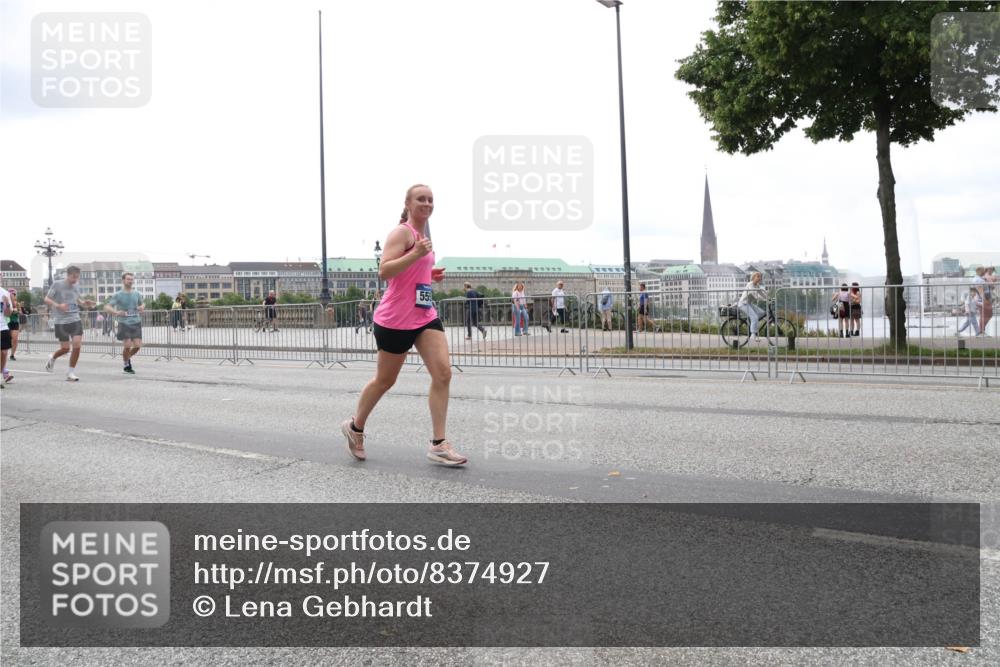 29.06.2025 - hella hamburg halbmarathon Lena Gebhardt http://msf.ph/oto/8374927 29.06.2025 10:49:08 Lombardsbrücke 55, 1525, 2067, 2160, 2395, 2437, 2438, 2527, 2541, 2713, 2716, 2792, 2927, 3070, 3086, 3215, 3232, 3253, 4403, 4525, 4527, 4589, 4769, 4809, 5010, 5106, 5118, 5463, 5479, 5480, 5551, 6015, 6437, 6566, 6979, 6989, 7062, 7203, 7301, 7931, 7936, 7947, 7948, 8549, 9245, 9341, 9359, 9552, 10033, 10038, 10081, 10130, 10333, 10366, 10479, 10524, 10654, 10656, 10782, 10785, 11000, 11031, 11192, 11364, 11365, 13845 meine-sportfotos.de