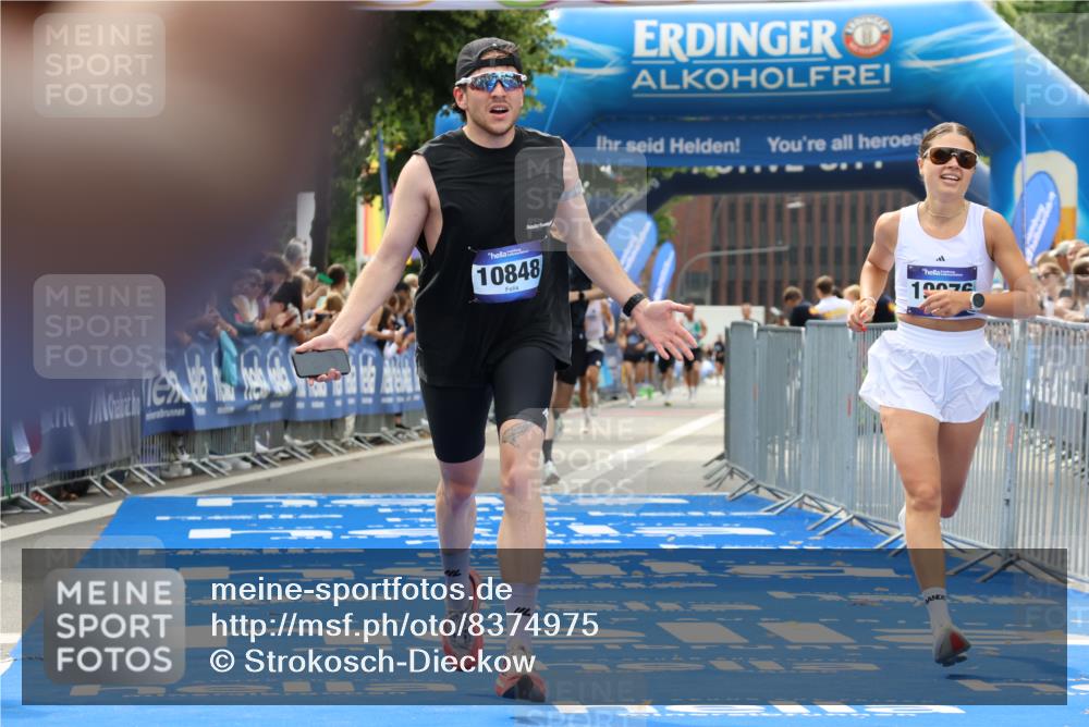 29.06.2025 - hella hamburg halbmarathon Strokosch-Dieckow http://msf.ph/oto/8374975 29.06.2025 10:26:40 Ziel 1065, 1577, 9565, 10848, 19076 meine-sportfotos.de