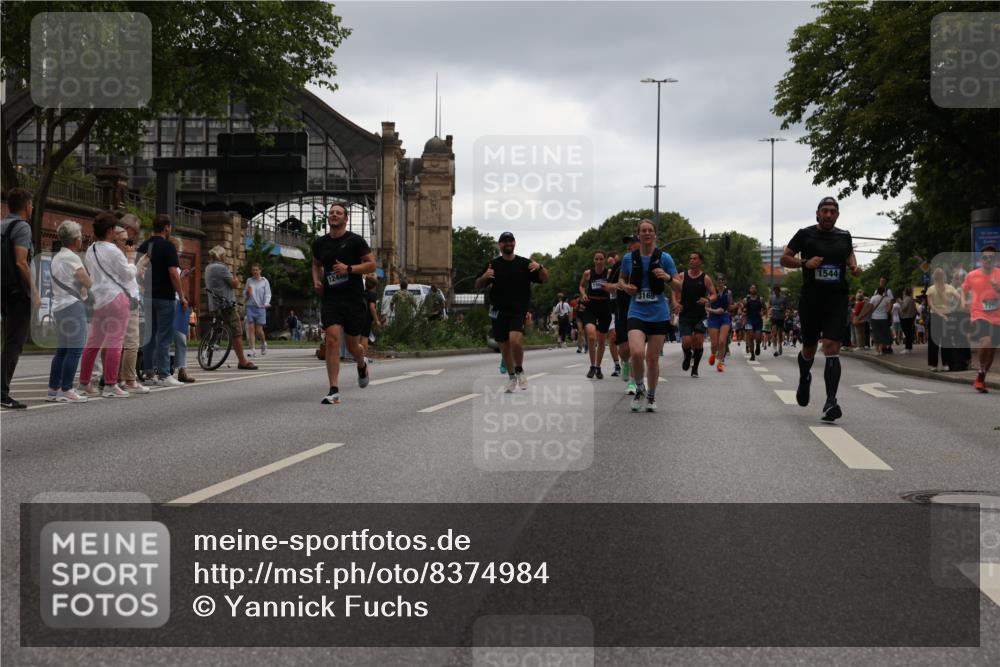 29.06.2025 - hella hamburg halbmarathon Yannick Fuchs http://msf.ph/oto/8374984 29.06.2025 10:54:02 20KM 1019, 1544, 2011, 2091, 2167, 2730, 3169, 3780, 4013, 4379, 5272, 6327, 6470, 7259, 7824, 8749, 9006, 9434, 9741, 10271, 10281, 10301, 12406, 12422, 12446, 13036, 13847, 13993, 14471, 14823, 15083, 15525, 15673, 15901, 16439, 16608, 17860, 18130, 18200, 18202, 18254, 18377, 18624, 18701, 19178 meine-sportfotos.de