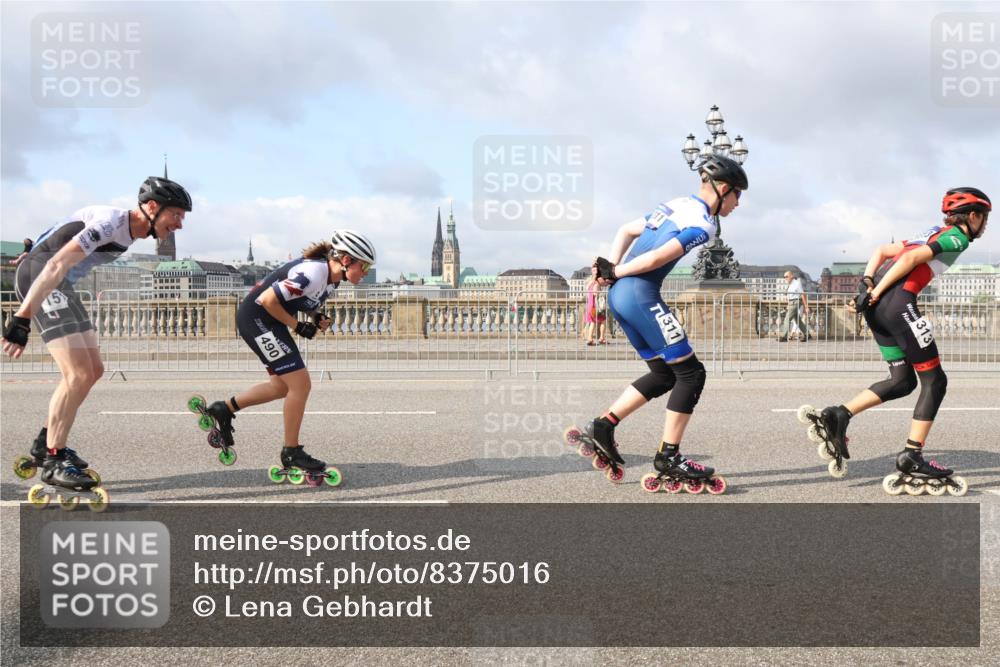 29.06.2025 - hella hamburg halbmarathon Lena Gebhardt http://msf.ph/oto/8375016 29.06.2025 08:51:15 Lombardsbrücke 490, 311, 313 meine-sportfotos.de
