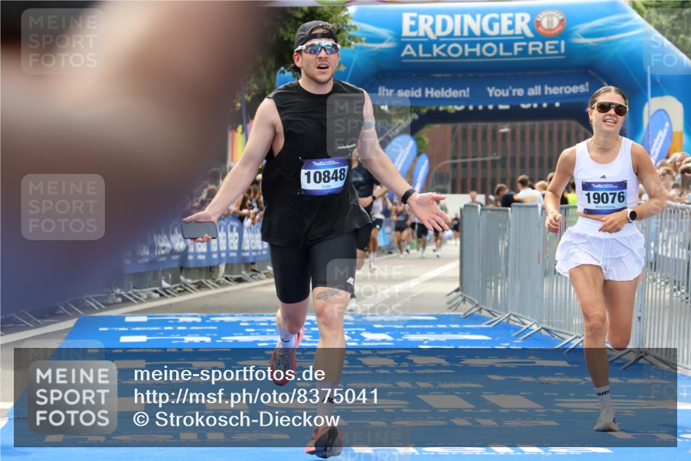 29.06.2025 - hella hamburg halbmarathon Strokosch-Dieckow http://msf.ph/oto/8375041 29.06.2025 10:26:40 Ziel 1065, 1577, 9565, 10848, 19076 meine-sportfotos.de