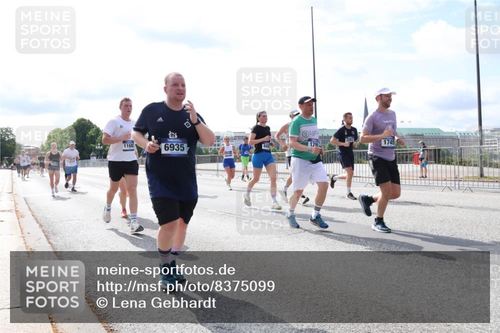 29.06.2025 - hella hamburg halbmarathon Lena Gebhardt http://msf.ph/oto/8375099 29.06.2025 10:15:08 Lombardsbrücke 2140, 11683, 6935, 4499, 1296, 2281, 1745, 1071, 1296, 1379, 1524, 1575, 1745, 2046, 2140, 2281, 2601, 2690, 2720, 3025, 3454, 3507, 3509, 3513, 3650, 3691, 3844, 4495, 4641, 5191, 5271, 5608, 5800, 5981, 5986, 6181, 6248, 6317, 6935, 7195, 7439, 7452, 7809, 7810, 7881, 8055, 8237, 8239, 8256, 8275, 8522, 8563, 8609, 8755, 8854, 9113, 9173, 9307, 9423, 9556, 9663, 9709, 9847, 9911, 9975, 9997, 10391, 10589, 10717, 10858, 10963, 11271, 11598, 13453, 13500, 15150, 15740 meine-sportfotos.de