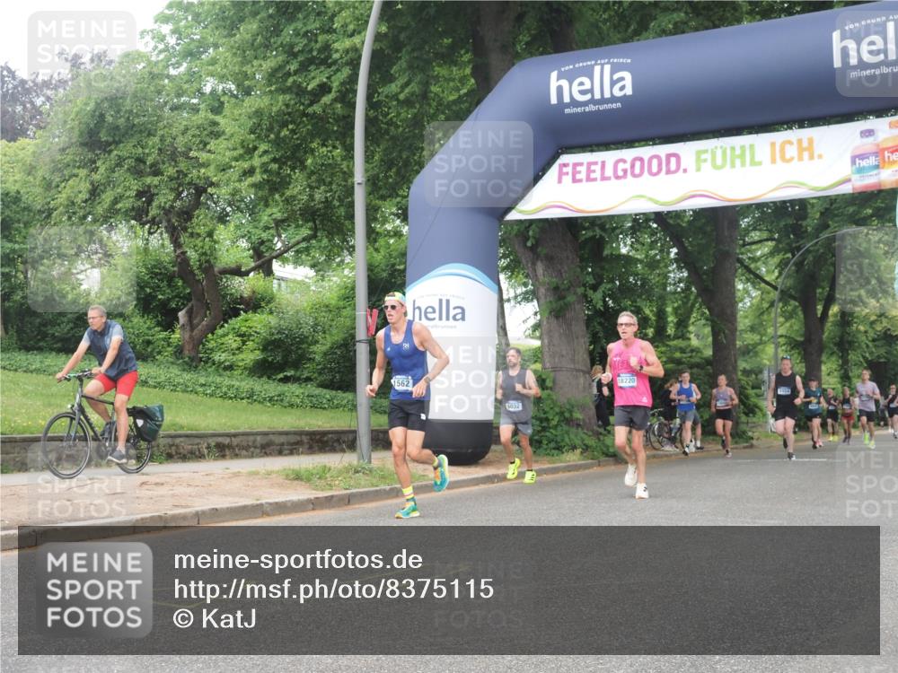 29.06.2025 - hella hamburg halbmarathon KatJ http://msf.ph/oto/8375115 29.06.2025 10:24:18 Zwischen KM18-KM19 1562, 4050, 4740, 6032 meine-sportfotos.de