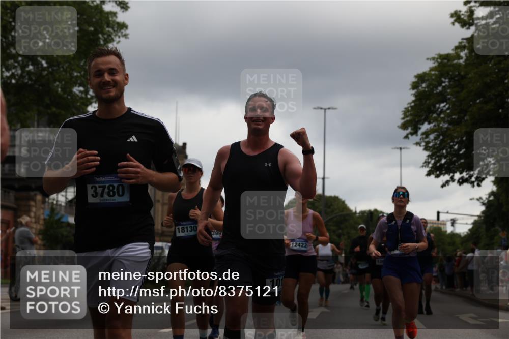 29.06.2025 - hella hamburg halbmarathon Yannick Fuchs http://msf.ph/oto/8375121 29.06.2025 10:54:07 20KM 1019, 1544, 2011, 2091, 2167, 2730, 3169, 3780, 4013, 5272, 6327, 6470, 7259, 8509, 8749, 9006, 9434, 9741, 10271, 10281, 10301, 12422, 12446, 13036, 13847, 13993, 14224, 14471, 14577, 14823, 15083, 15344, 15673, 15901, 16439, 16608, 18130, 18200, 18202, 18254, 18624, 18701, 19178 meine-sportfotos.de