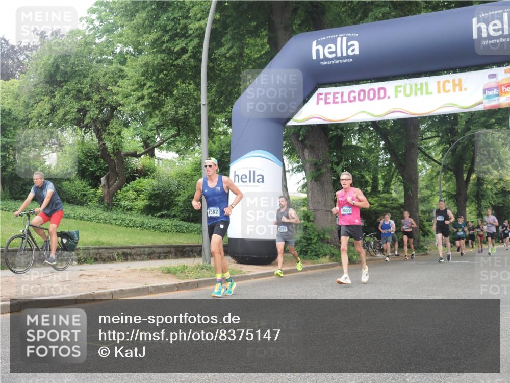 29.06.2025 - hella hamburg halbmarathon KatJ http://msf.ph/oto/8375147 29.06.2025 10:24:18 Zwischen KM18-KM19 1562, 4050, 4740, 6032 meine-sportfotos.de