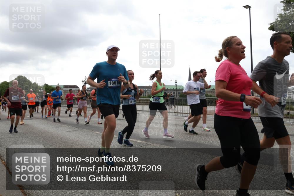 29.06.2025 - hella hamburg halbmarathon Lena Gebhardt http://msf.ph/oto/8375209 29.06.2025 10:49:11 Lombardsbrücke 6566, 18016, 15100, 9359, 155, 54, 1525, 2067, 2160, 2395, 2437, 2438, 2527, 2541, 2713, 2792, 2927, 3070, 3086, 3183, 3215, 3232, 3253, 3383, 4403, 4525, 4527, 4589, 4769, 4809, 5010, 5106, 5118, 5463, 5479, 5480, 5551, 6015, 6437, 6566, 6979, 6989, 7062, 7203, 7301, 7650, 7931, 7936, 8549, 9245, 9261, 9341, 9359, 9552, 10033, 10038, 10081, 10130, 10333, 10366, 10479, 10524, 10654, 10656, 10782, 10785, 11000, 11031, 11192, 11364, 11365, 11558 meine-sportfotos.de