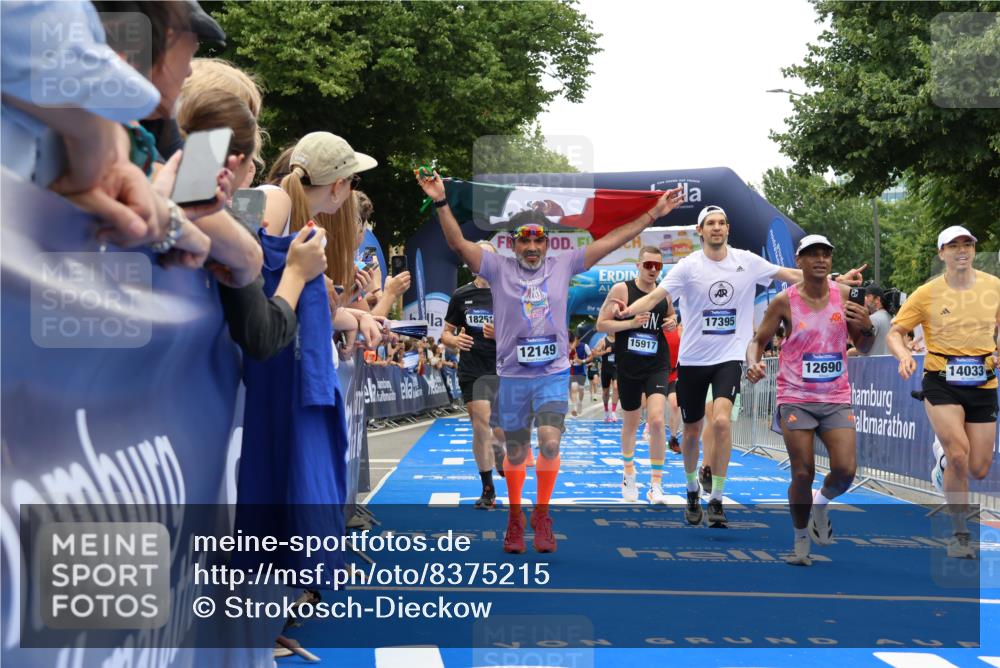 29.06.2025 - hella hamburg halbmarathon Strokosch-Dieckow http://msf.ph/oto/8375215 29.06.2025 10:48:29 Ziel 1163, 1176, 2213, 3747, 5362, 5421, 5528, 6081, 6923, 8216, 9262, 10000, 10860, 11451, 11579, 12149, 12549, 12690, 12840, 13962, 14033, 14990, 15573, 15808, 15917, 17395, 17855, 18251, 18790, 18815, 18923 meine-sportfotos.de