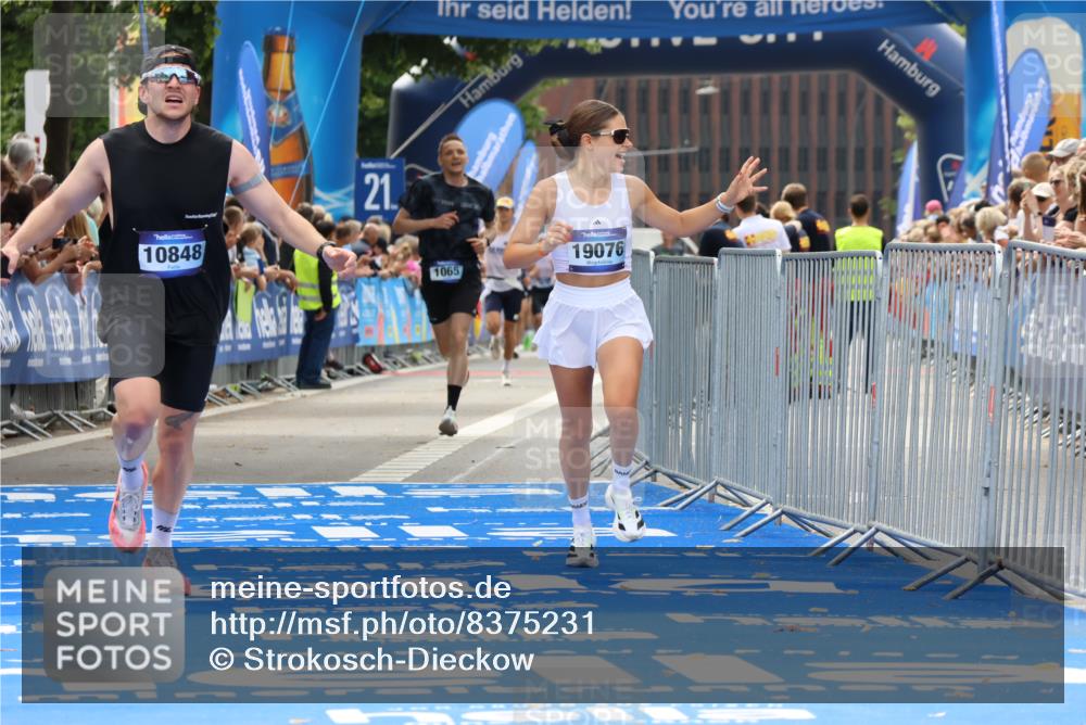 29.06.2025 - hella hamburg halbmarathon Strokosch-Dieckow http://msf.ph/oto/8375231 29.06.2025 10:26:38 Ziel 1065, 1577, 9565, 10848, 19076 meine-sportfotos.de