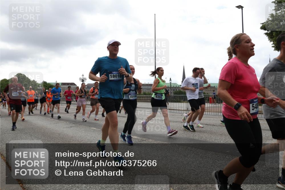 29.06.2025 - hella hamburg halbmarathon Lena Gebhardt http://msf.ph/oto/8375266 29.06.2025 10:49:11 Lombardsbrücke 6566, 3253, 18016, 1577, 15100, 9359, 15631, 15631, 155, 548, 1525, 2067, 2160, 2395, 2437, 2438, 2527, 2541, 2713, 2792, 2927, 3070, 3086, 3183, 3215, 3232, 3253, 3383, 4403, 4525, 4527, 4589, 4769, 4809, 5010, 5106, 5118, 5463, 5479, 5480, 5551, 6015, 6437, 6566, 6979, 6989, 7062, 7203, 7301, 7650, 7931, 7936, 8549, 9245, 9261, 9341, 9359, 9552, 10033, 10038, 10081, 10130, 10333, 10366, 10479, 10524, 10654, 10656, 10782, 10785, 11000, 11031, 11192, 11364, 11365, 11558 meine-sportfotos.de