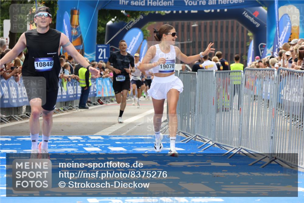 29.06.2025 - hella hamburg halbmarathon Strokosch-Dieckow http://msf.ph/oto/8375276 29.06.2025 10:26:38 Ziel 1065, 1577, 9565, 10848, 19076 meine-sportfotos.de