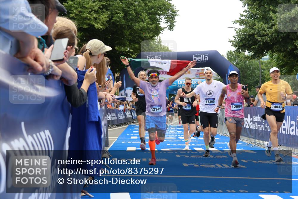 29.06.2025 - hella hamburg halbmarathon Strokosch-Dieckow http://msf.ph/oto/8375297 29.06.2025 10:48:29 Ziel 1163, 1176, 2213, 3747, 5362, 5421, 5528, 6081, 6923, 8216, 9262, 10000, 10860, 11451, 11579, 12149, 12549, 12690, 12840, 13962, 14033, 14990, 15573, 15808, 15917, 17395, 17855, 18251, 18790, 18815, 18923 meine-sportfotos.de