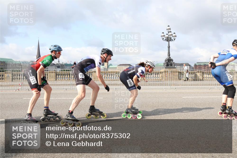 29.06.2025 - hella hamburg halbmarathon Lena Gebhardt http://msf.ph/oto/8375302 29.06.2025 08:51:15 Lombardsbrücke 213, 15, 490, 0317, 131 meine-sportfotos.de