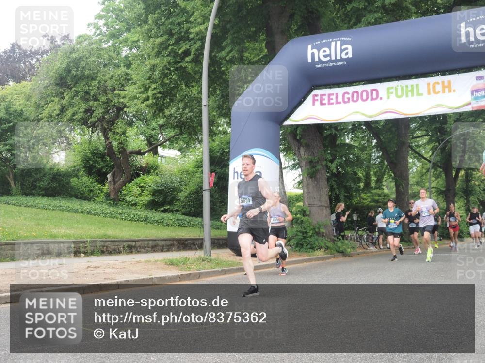 29.06.2025 - hella hamburg halbmarathon KatJ http://msf.ph/oto/8375362 29.06.2025 10:24:21 Zwischen KM18-KM19 1562, 5554, 6032 meine-sportfotos.de