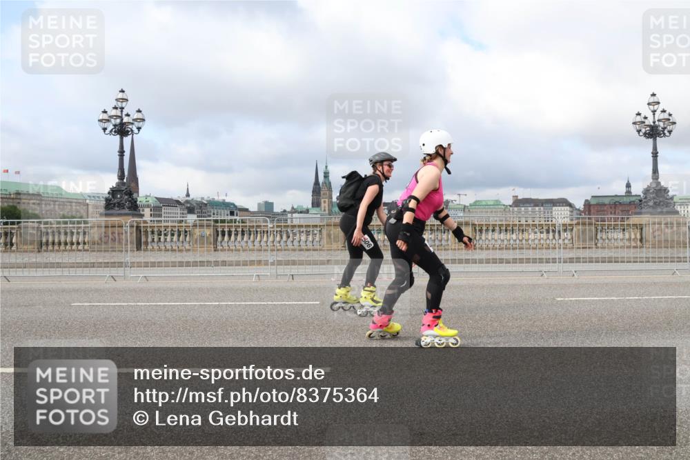 29.06.2025 - hella hamburg halbmarathon Lena Gebhardt http://msf.ph/oto/8375364 29.06.2025 09:13:05 Lombardsbrücke  meine-sportfotos.de