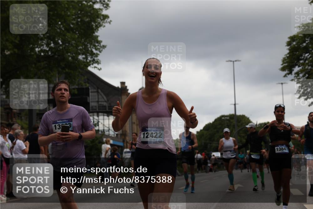 29.06.2025 - hella hamburg halbmarathon Yannick Fuchs http://msf.ph/oto/8375388 29.06.2025 10:54:09 20KM 1019, 1544, 2011, 2091, 2167, 2730, 3169, 3780, 4013, 5272, 6470, 7259, 8509, 8749, 9006, 9434, 10271, 10281, 10301, 12422, 12446, 13847, 13993, 14224, 14577, 14823, 15344, 15673, 15901, 16439, 16608, 17825, 18130, 18200, 18202, 18254, 18624, 18701, 19159 meine-sportfotos.de