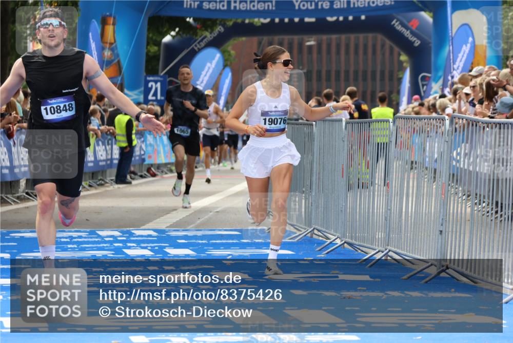 29.06.2025 - hella hamburg halbmarathon Strokosch-Dieckow http://msf.ph/oto/8375426 29.06.2025 10:26:38 Ziel 1065, 1577, 9565, 10848, 19076 meine-sportfotos.de
