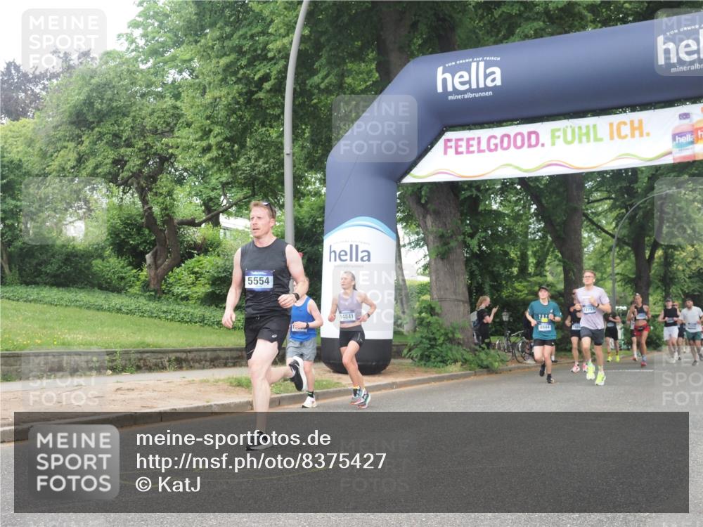 29.06.2025 - hella hamburg halbmarathon KatJ http://msf.ph/oto/8375427 29.06.2025 10:24:21 Zwischen KM18-KM19 1562, 5554, 6032 meine-sportfotos.de