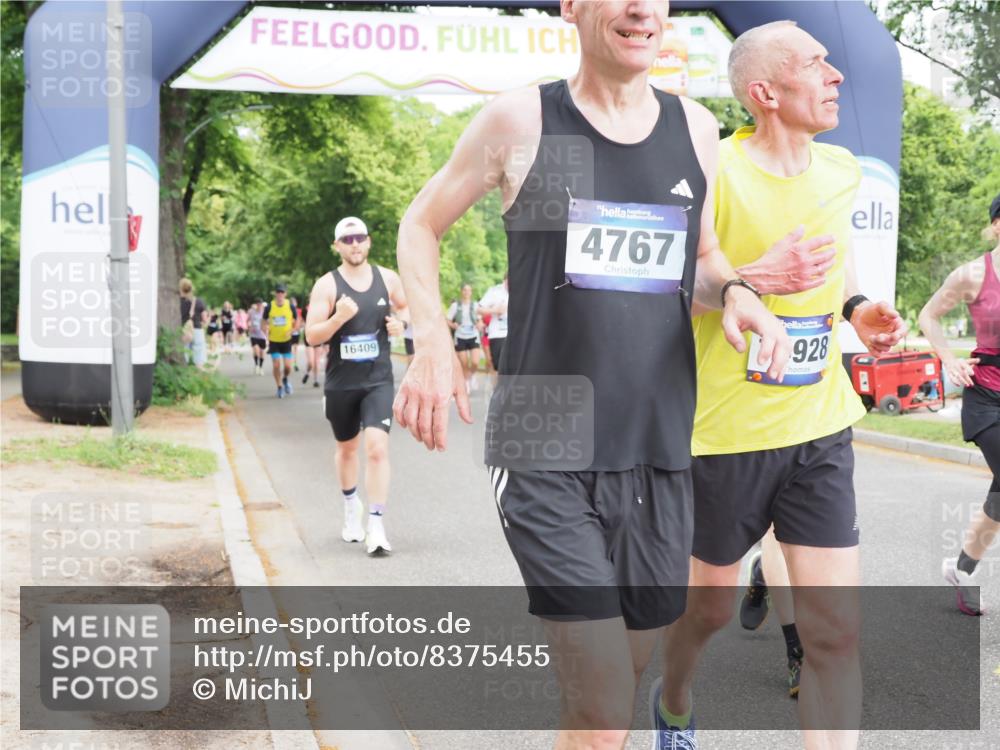 29.06.2025 - hella hamburg halbmarathon MichiJ http://msf.ph/oto/8375455 29.06.2025 10:45:20 Zwischen KM18-KM19 1319, 4379, 4708, 4767, 5084, 6138, 6147, 8744, 9553, 9555, 10518, 11846, 12779, 12879, 13407, 13761, 14928, 15083, 15217, 15229, 15434, 16189, 16206, 16409, 16608, 17346, 17967 meine-sportfotos.de