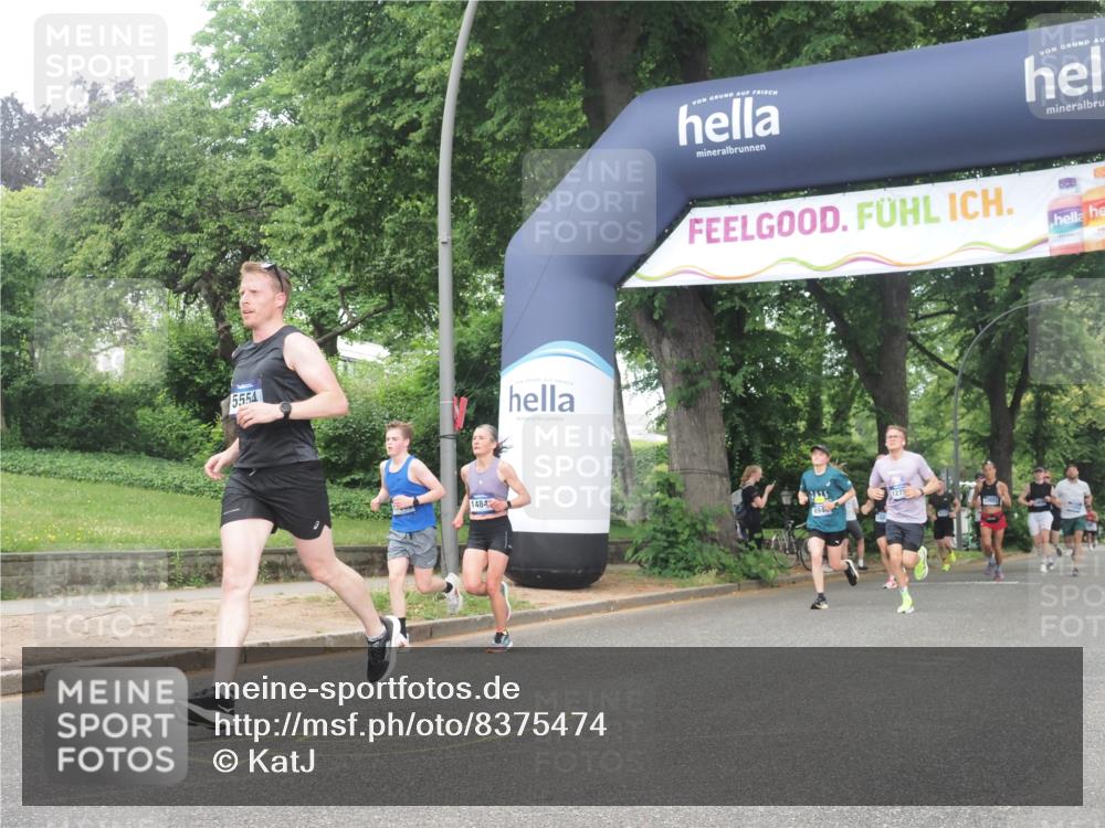 29.06.2025 - hella hamburg halbmarathon KatJ http://msf.ph/oto/8375474 29.06.2025 10:24:22 Zwischen KM18-KM19 1562, 5554, 6032 meine-sportfotos.de