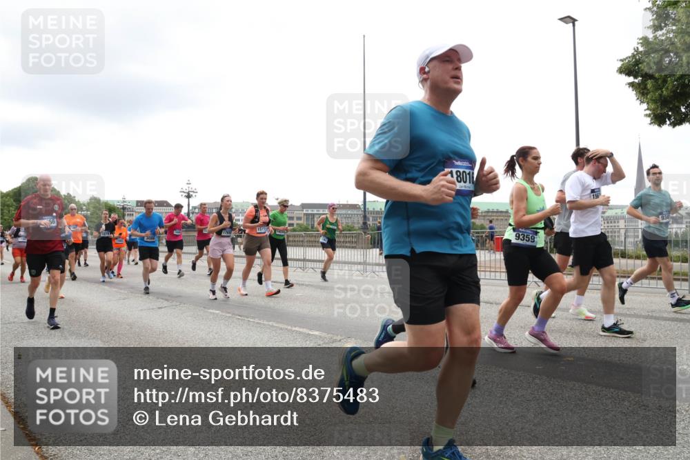 29.06.2025 - hella hamburg halbmarathon Lena Gebhardt http://msf.ph/oto/8375483 29.06.2025 10:49:11 Lombardsbrücke 69791, 1577, 14387, 8016, 9359, 156, 934, 1525, 2067, 2160, 2395, 2437, 2438, 2527, 2541, 2713, 2792, 2927, 3070, 3086, 3183, 3215, 3232, 3253, 3383, 4403, 4525, 4527, 4589, 4769, 4809, 5010, 5106, 5118, 5463, 5479, 5480, 5551, 6015, 6437, 6566, 6979, 6989, 7062, 7203, 7301, 7650, 7931, 7936, 8549, 9245, 9261, 9341, 9359, 9552, 10033, 10038, 10081, 10130, 10333, 10366, 10479, 10524, 10654, 10656, 10782, 10785, 11000, 11031, 11192, 11364, 11365, 11558 meine-sportfotos.de