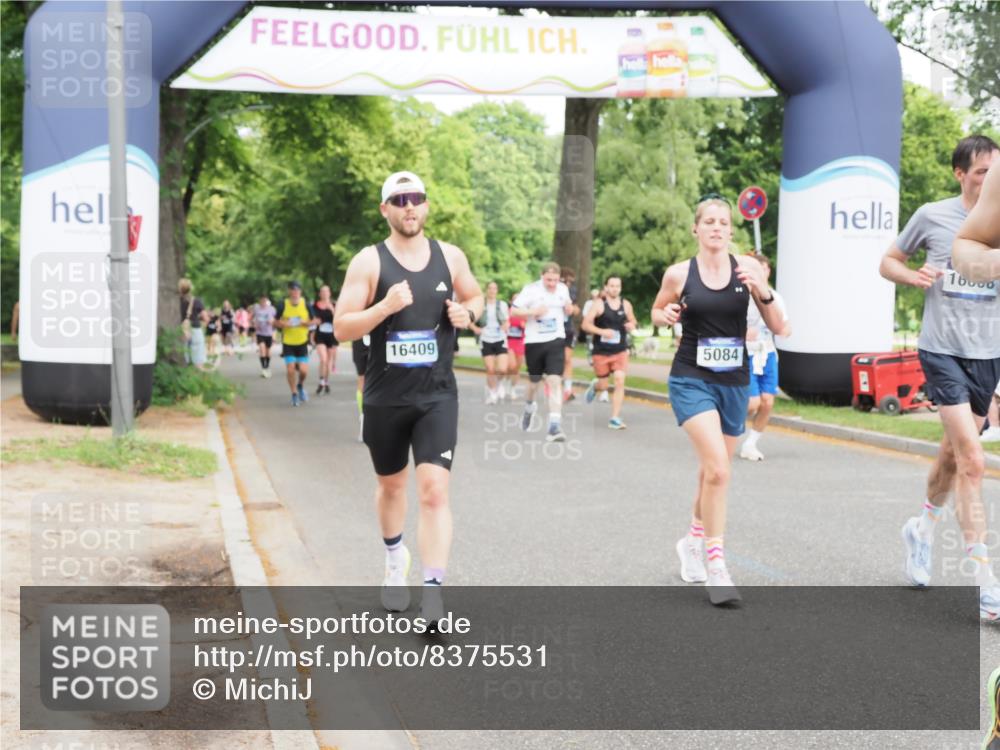 29.06.2025 - hella hamburg halbmarathon MichiJ http://msf.ph/oto/8375531 29.06.2025 10:45:20 Zwischen KM18-KM19 1319, 4379, 4708, 4767, 5084, 6138, 6147, 8744, 9553, 9555, 10518, 11846, 12779, 12879, 13407, 13761, 14928, 15083, 15217, 15229, 15434, 16189, 16206, 16409, 16608, 17346, 17967 meine-sportfotos.de