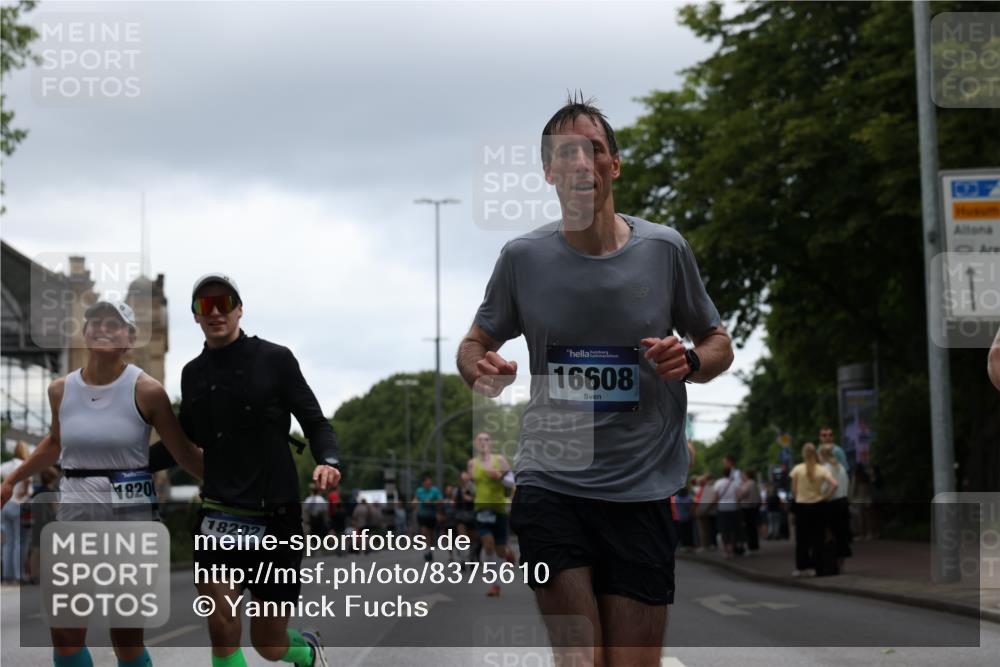 29.06.2025 - hella hamburg halbmarathon Yannick Fuchs http://msf.ph/oto/8375610 29.06.2025 10:54:12 20KM 1019, 1544, 2011, 2091, 2167, 2730, 3169, 3780, 4013, 5272, 7259, 8003, 8509, 8749, 9006, 9434, 10271, 10281, 10301, 11041, 11366, 12422, 12446, 13847, 13993, 14224, 14577, 14823, 15344, 15673, 15901, 16439, 16608, 17825, 18130, 18200, 18202, 18254, 18624, 18701, 19159 meine-sportfotos.de