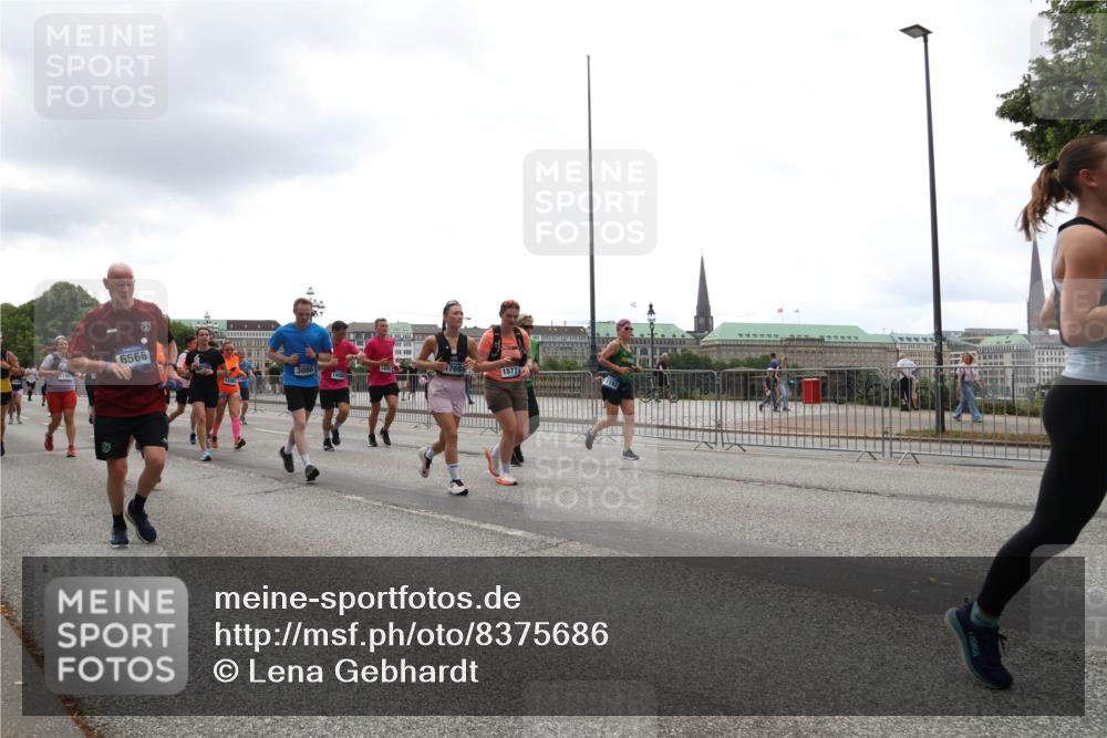 29.06.2025 - hella hamburg halbmarathon Lena Gebhardt http://msf.ph/oto/8375686 29.06.2025 10:49:12 Lombardsbrücke 6566, 96, 3086, 1577, 1525, 1625, 2067, 2160, 2395, 2527, 2541, 2713, 2792, 2927, 3070, 3086, 3183, 3215, 3232, 3253, 3383, 3943, 4403, 4525, 4527, 4589, 4769, 4809, 5106, 5118, 5463, 5479, 5480, 5551, 6015, 6437, 6566, 6979, 6989, 7062, 7301, 7650, 7931, 7936, 8549, 9245, 9261, 9341, 9359, 9552, 10033, 10038, 10081, 10130, 10333, 10366, 10479, 10524, 10654, 10656, 10782, 10785, 11000, 11031, 11192, 11364, 11365, 11558 meine-sportfotos.de