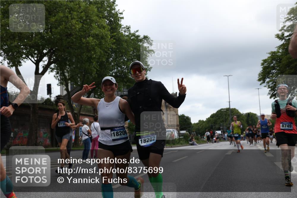 29.06.2025 - hella hamburg halbmarathon Yannick Fuchs http://msf.ph/oto/8375699 29.06.2025 10:54:13 20KM 1019, 1544, 1681, 2011, 2091, 2167, 2730, 3780, 4013, 5272, 7259, 8003, 8509, 8749, 9006, 9434, 10271, 10281, 10301, 11041, 11366, 12422, 12446, 13847, 13993, 14224, 14577, 14823, 15344, 15673, 15901, 16439, 16608, 17825, 18130, 18200, 18202, 18254, 18624, 18701, 19159 meine-sportfotos.de