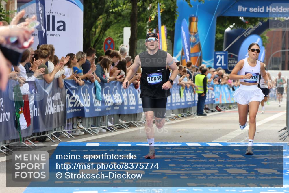 29.06.2025 - hella hamburg halbmarathon Strokosch-Dieckow http://msf.ph/oto/8375774 29.06.2025 10:26:37 Ziel 1065, 1577, 9565, 10848, 19076 meine-sportfotos.de