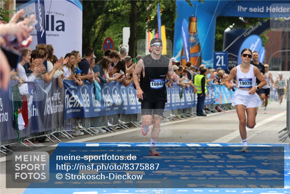 29.06.2025 - hella hamburg halbmarathon Strokosch-Dieckow http://msf.ph/oto/8375887 29.06.2025 10:26:37 Ziel 1065, 1577, 9565, 10848, 19076 meine-sportfotos.de