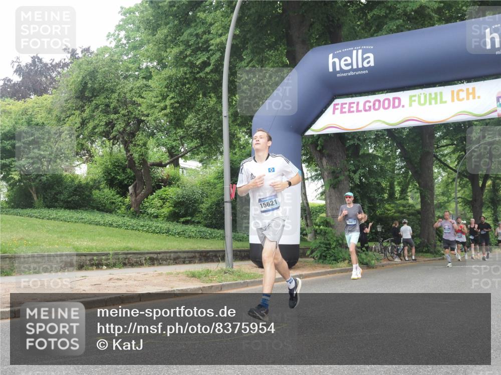 29.06.2025 - hella hamburg halbmarathon KatJ http://msf.ph/oto/8375954 29.06.2025 10:24:31 Zwischen KM18-KM19 1889, 4944 meine-sportfotos.de