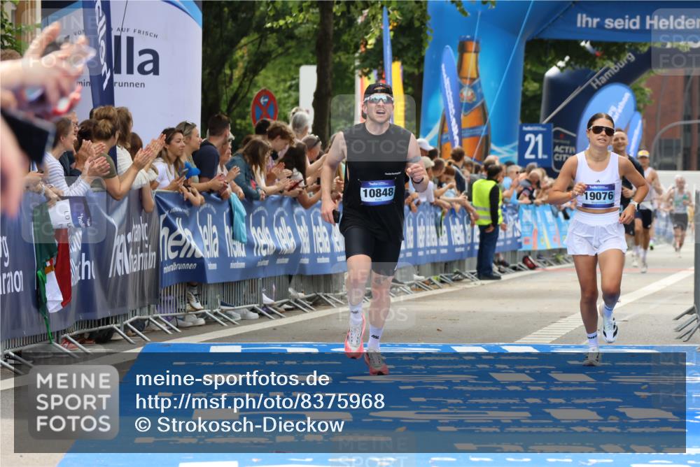 29.06.2025 - hella hamburg halbmarathon Strokosch-Dieckow http://msf.ph/oto/8375968 29.06.2025 10:26:37 Ziel 1065, 1577, 9565, 10848, 19076 meine-sportfotos.de